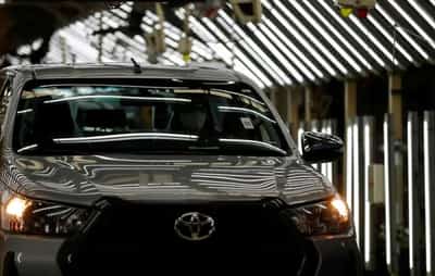 Image for COVID-fuelled semiconductor crunch chips away at carmakers