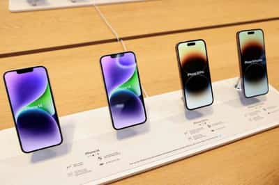 Image for Apple falls on fears of slowing iPhone 14 demand
