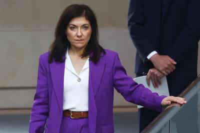 Image for German economy minister calls for temporary VAT cut on fuel