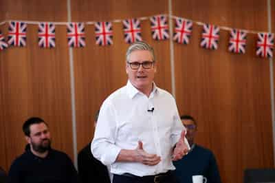 Image for After bruising day, UK's Starmer pledges to never walk away from his job