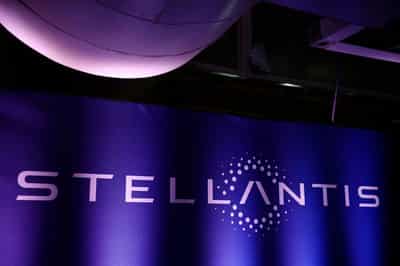 Image for CATL-Stellantis battery plant in Spain to employ average of 1,000 Chinese workers during construction