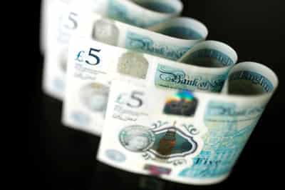 Image for Sterling falls as EU-UK &#8220;sausage war&#8221; standoff continues