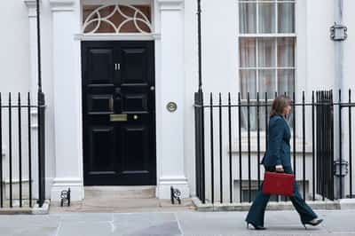 Image for UK budget watchdog head quits over early release of Reeves' budget