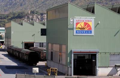 Image for India's Aditya Birla unit seeks $1.5 billion in rupee loans to buy Shell arm Solenergi, bankers say