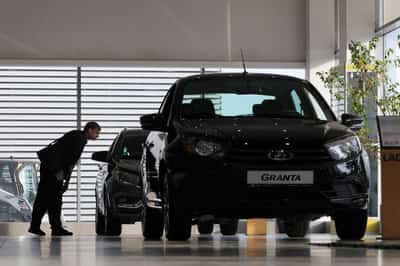 Image for Russia's car market struggles to recover as sales decline deepens in August