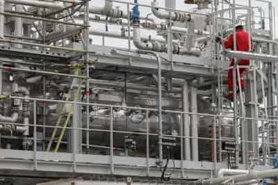 Image for Black Sea gas platform launched off Romania despite war risks