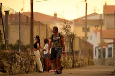 Image for Spain declares national emergency over wildfires near Madrid and in Avila