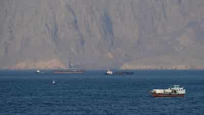 Image for China oil import cut, higher US exports wrongfoot market bulls