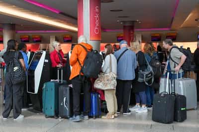 Image for UK warns British travellers to Israel: Situation could escalate quickly