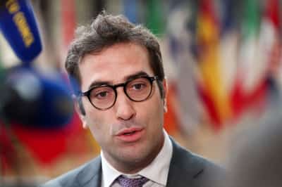 Image for Spain backs EU efforts to use frozen Russian assets, cuts gas imports from Russia