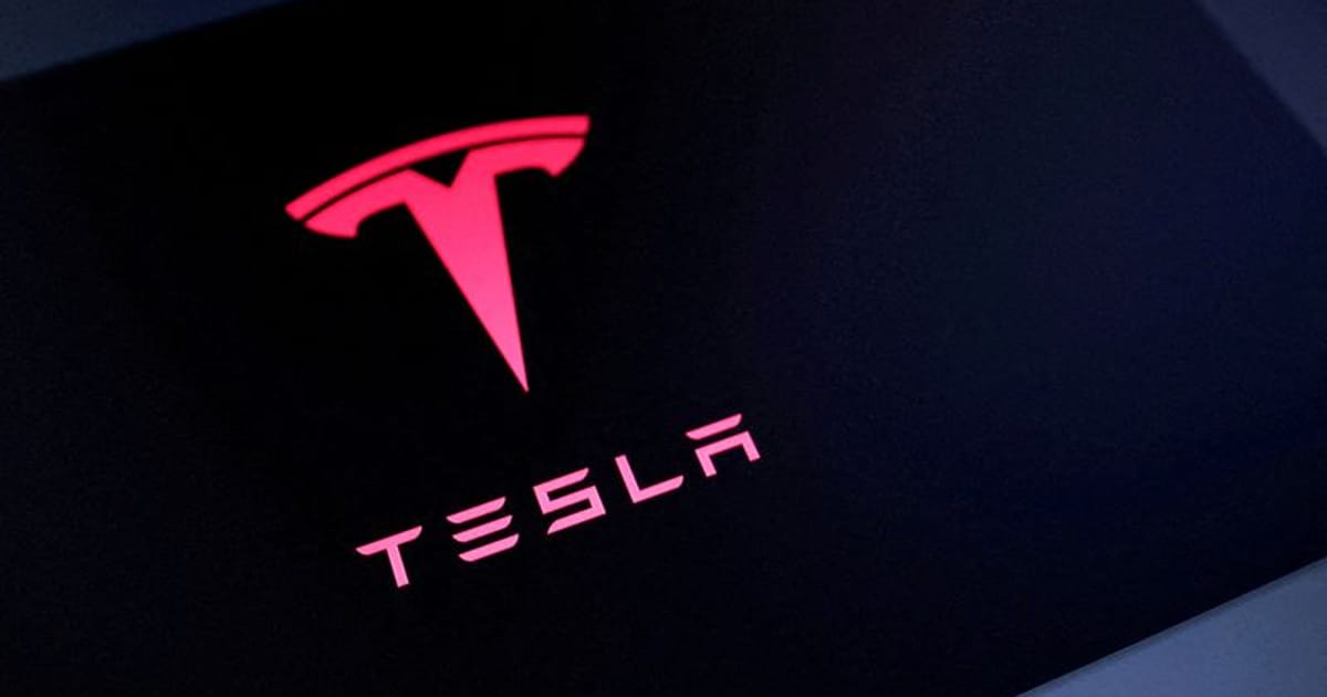 Tesla Program Manager Exit: Implications for EV Market Trends