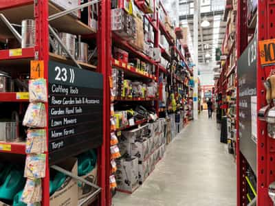 Image for Aussie supermarkets set to capitalise on high inflation, but softer demand ahead