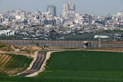 Image for Exclusive-Donors reluctant to fund US-led Gaza plan as Hamas disarmament push stalls, sources say