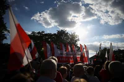 Image for Polish conservative Nawrocki leads presidential vote