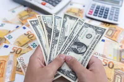 Image for Dollar scales fresh peaks as Fed cut bets recede