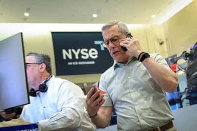 Image for Nasdaq 100 set to shed over $1 trillion as tech selloff deepens; SpaceX slides