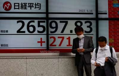 Image for Stocks dip, oil climbs in wake of strong U.S. jobs report