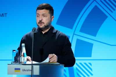 Image for Ukraine's Zelenskiy says he offered to meet Putin at G7