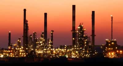 Image for Oil rises as geopolitics counter demand concerns