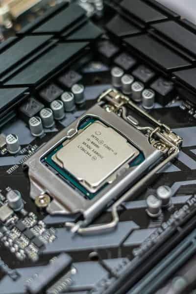 Image for Intel executives say manufacturing spinoff is possible