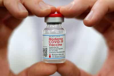 Image for Antibody levels higher after Moderna shot; Lilly arthritis drug used with steroid cuts death risk