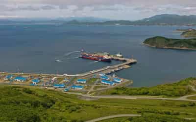 Image for Oil prices rise in thin pre-holiday trade