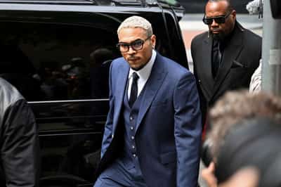 Image for US singer Chris Brown pleads not guilty to assault charge in UK court
