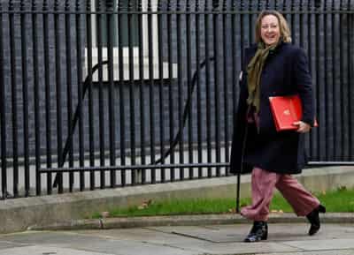 Image for UK to start talks on joining trans-Pacific trade pact