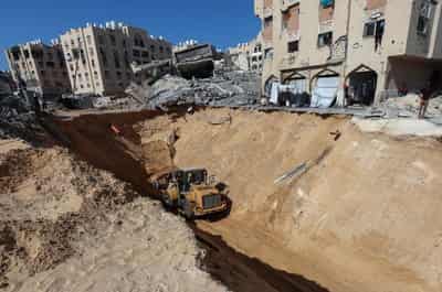Image for Israel strikes Gaza after accusing Hamas of violating US-brokered ceasefire