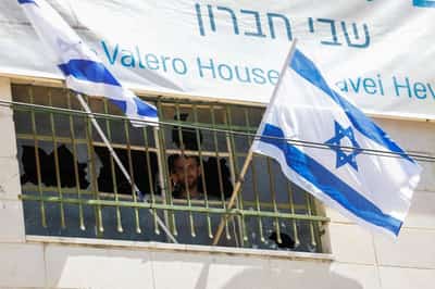 Image for UAE official warns Israel West Bank settlement plans cross 'red line'