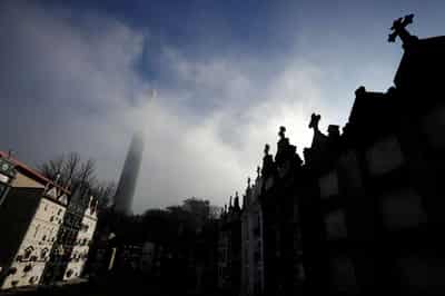 Image for EU crafts plan to give industries extra free CO2 permits this year, diplomats say