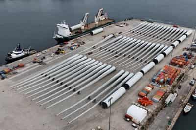 Image for Orsted shares jump as US court lifts Trump block on wind project