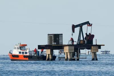 Image for Exclusive-US oil firm to take over some Venezuelan oilfields previously run by Chinese, Russian companies, officials say