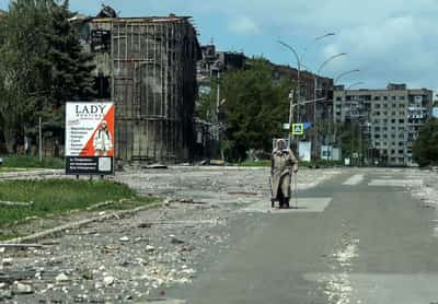 Image for Ukraine bolsters Pokrovsk defences as Russia escalates assaults