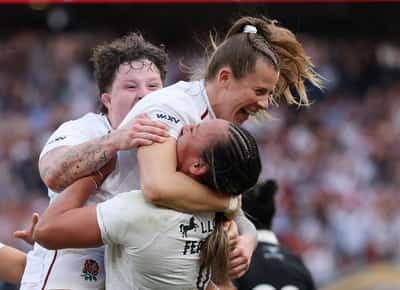 Image for Rugby-Late try gives England win over New Zealand, extends unbeaten run to 41
