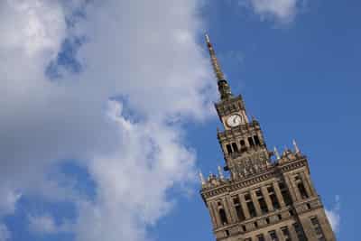 Image for Poland to lower personal income taxes, raise tax rate for biggest companies
