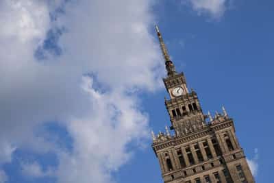 Image for Poland to lower personal income taxes, raise tax rate for companies