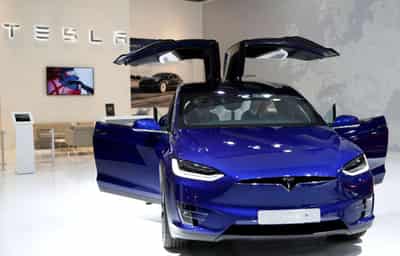 Image for Tesla tells regulator that full self-driving cars may not be achieved by year-end
