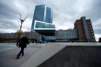 Image for ECB to devise new tool to help indebted euro zone members