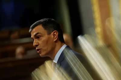 Image for Spain announces 2.3 billion euros in new aid to Valencia after floods