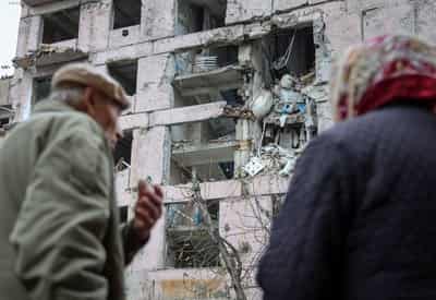 Image for Ukrainians flee southeastern front as fighting worsens
