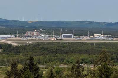 Image for German defence ministry says no 'definitive cancellation' of US weapons deployment