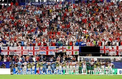 Image for Soccer-England survive huge DR Congo scare to set up Mexico showdown