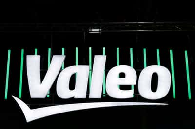 Image for Valeo posts lower sales as auto industry weakness persists