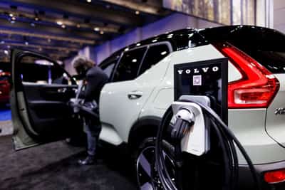 Image for Volvo Cars' operating profit falls in Q4 as automaker braces for turbulent 2025