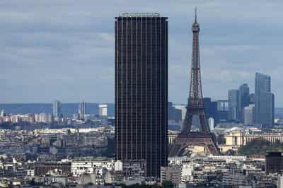 Image for Euro zone business activity grows steadily in November, PMI shows