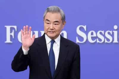 Image for China appreciates 'positive signals' shown by new Dutch government, foreign minister says