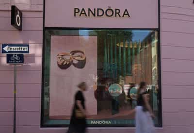 Image for Pandora CEO to retire in 2026, replaced by marketing chief
