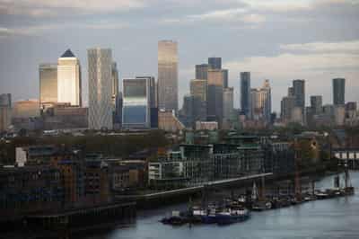 Image for Bankers quit London as Brexit relocations to EU step up