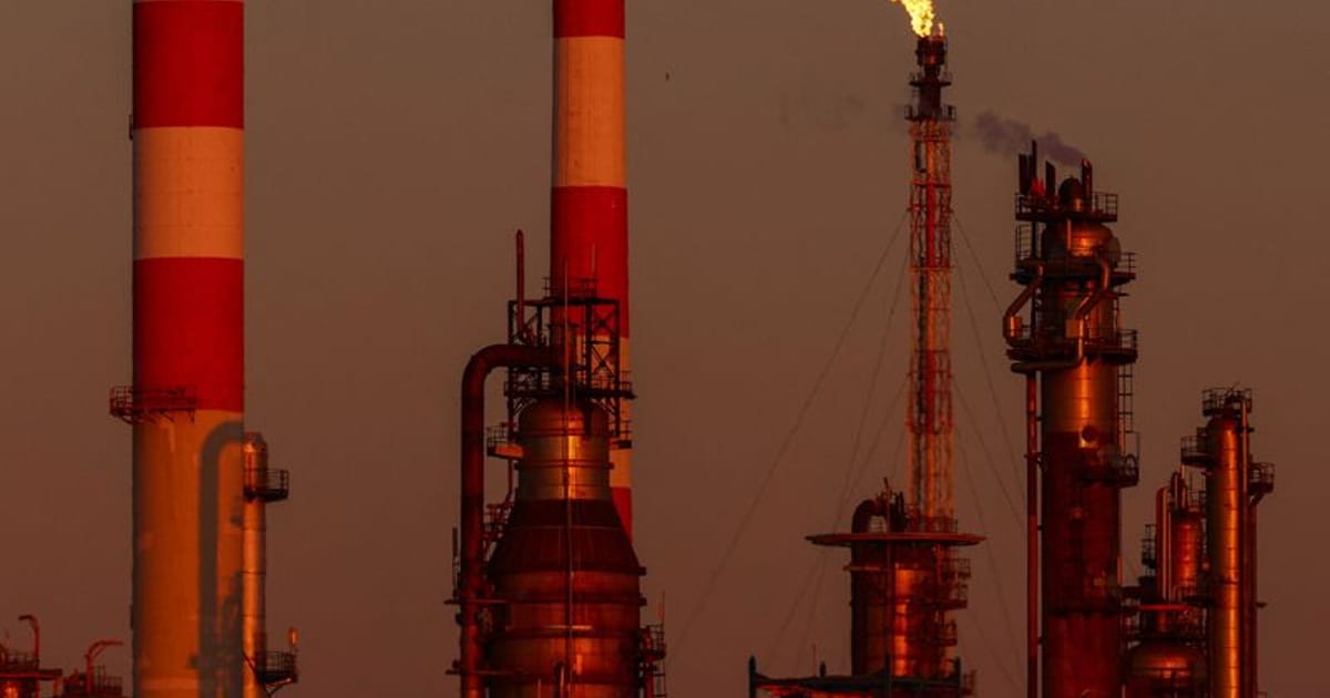 Oil prices to rise further on Monday as Mideast war escalates